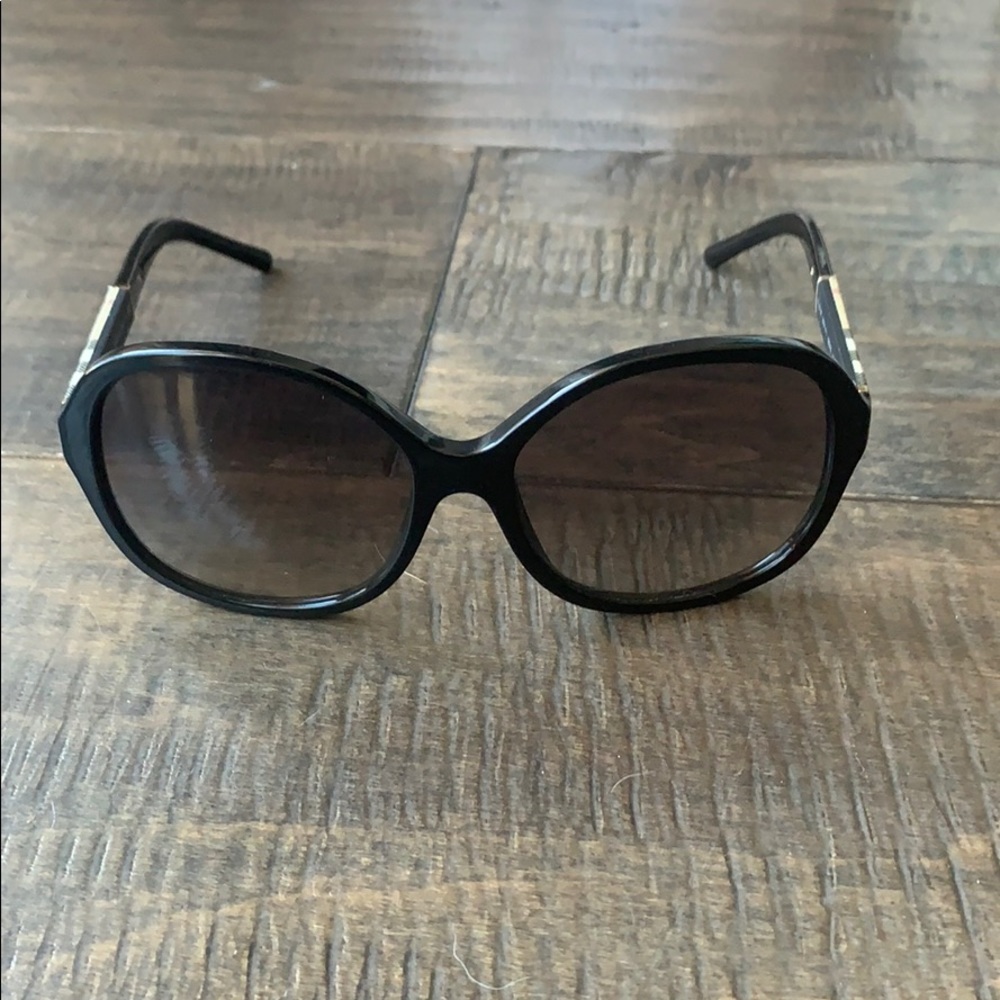 Burberry Sunglusses good condition $220